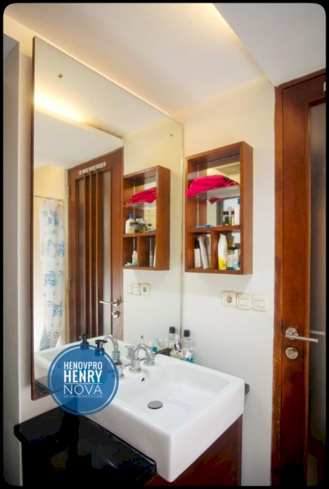 TURUN HARGA Taman Rasuna Unit 2+1BR Pool View Hadap Timur Sdh Renov