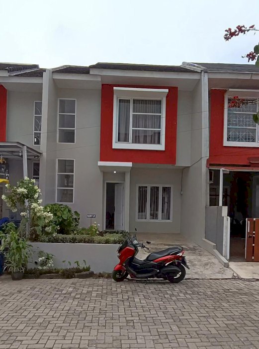 Rumah ready full furnish 2lantai cibinong river viuw