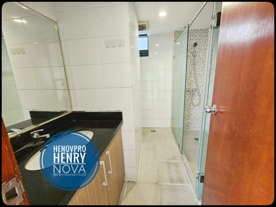 Taman Anggrek Unit 3+1BR Full Furnish BEST City View