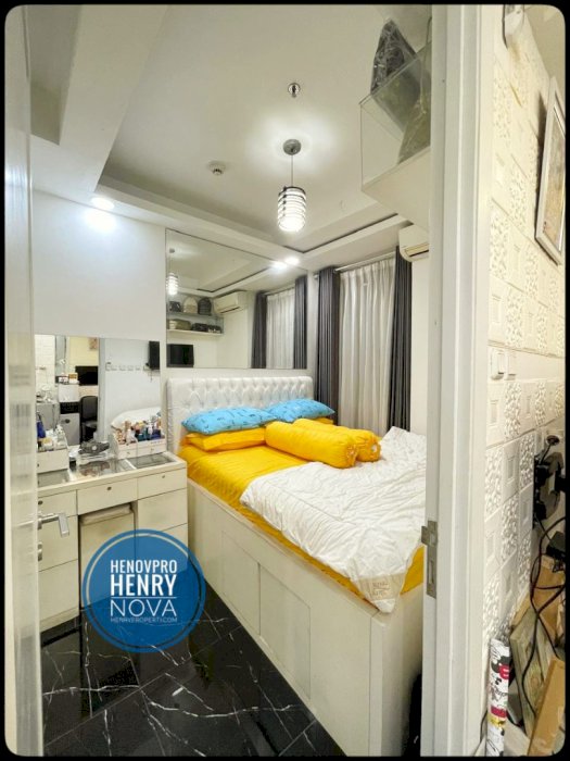 Taman Anggrek Residence Unit 1BR Full Furnish Mid Floor
