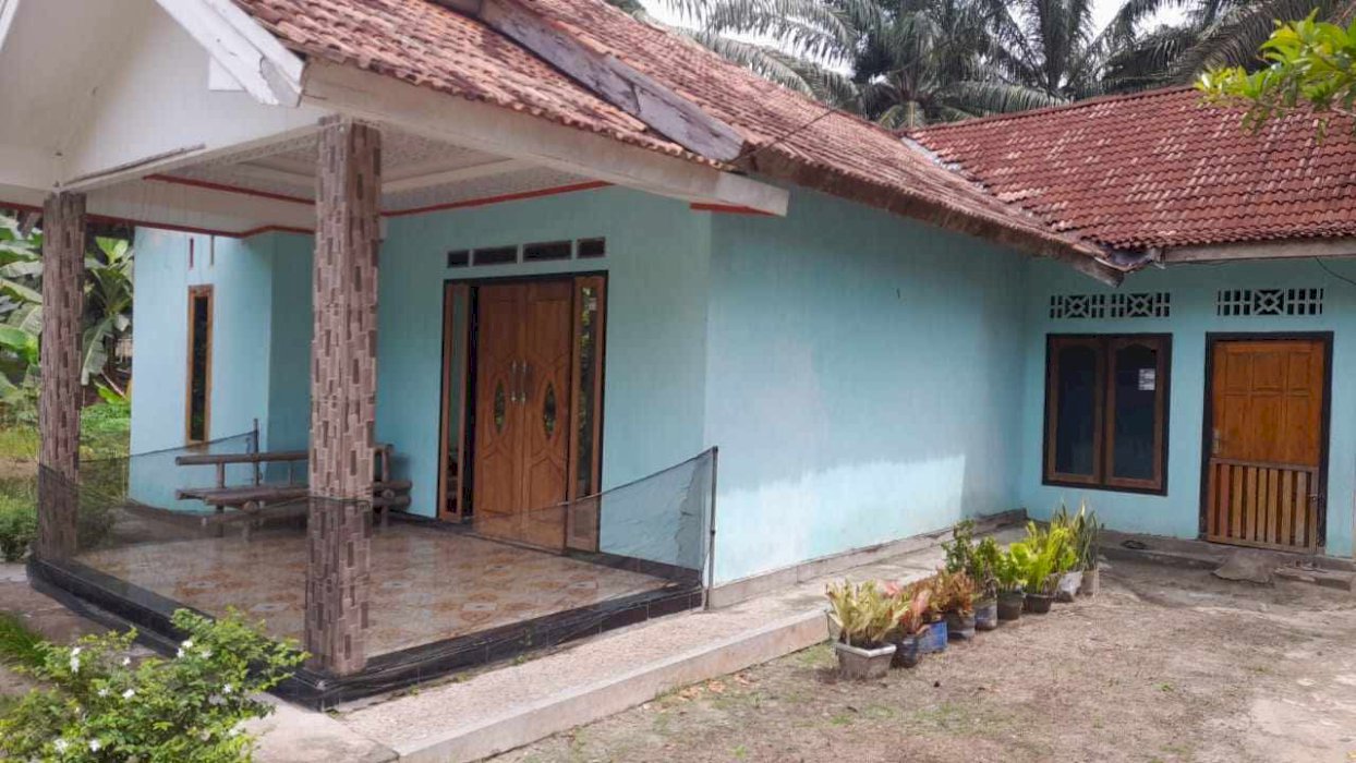 Jual rumah beserta peralatan rumah