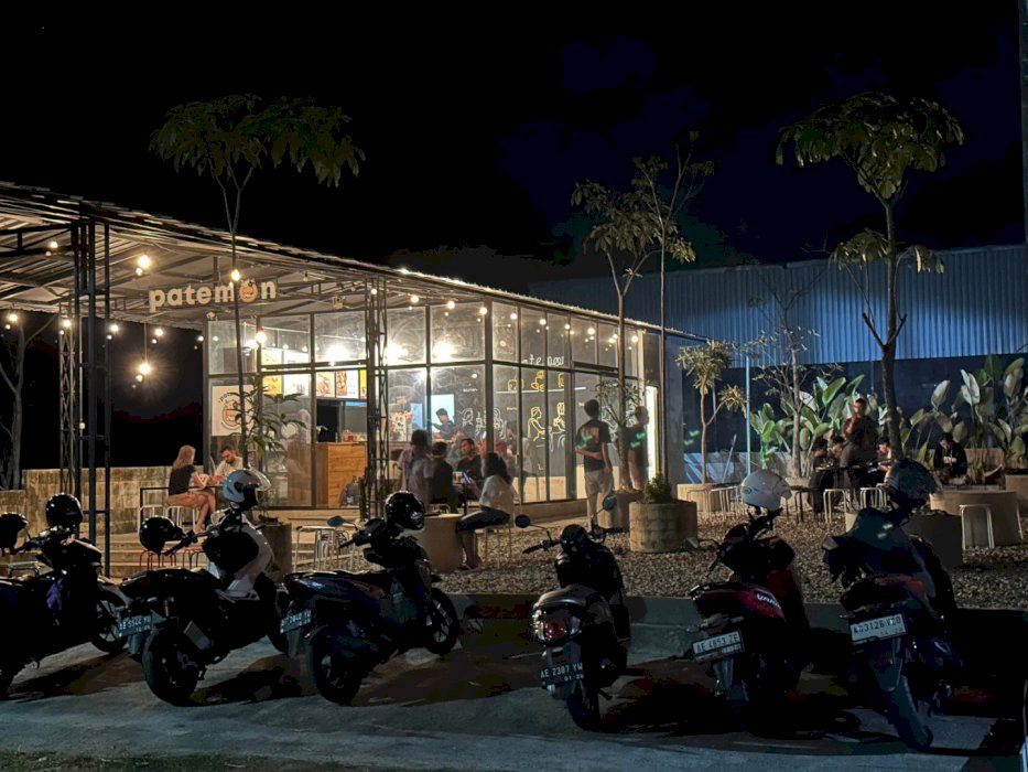 Cafe Kedai Susu Patemon