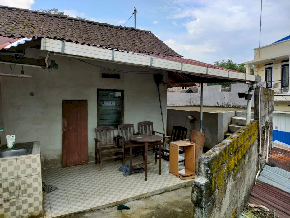 Dijual ruang usaha ruko beserta rumah lokasi strategis magelang