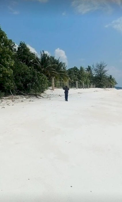 Pantai Laskar Pelangi Belitung