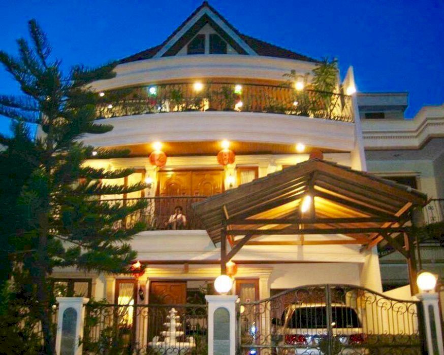 Dijual rumah bagus Taman Palem