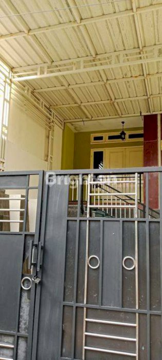 Rumah Disewakan Tahunan. Lokasi Ditengah Kota Semarang