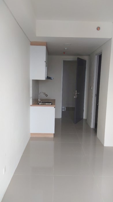 Di juar apartemen mahata serpong  tipe studio tangerang selatan