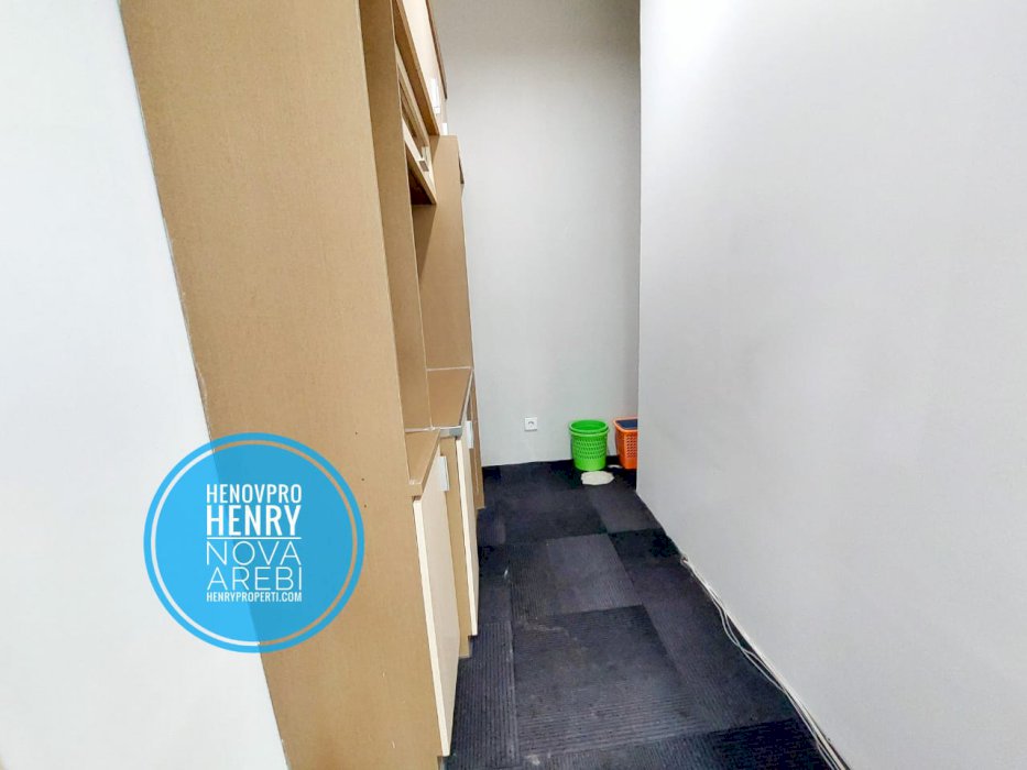 SEWA APL Office Tower For Rent Semi Furnish and Renov Mid Floor