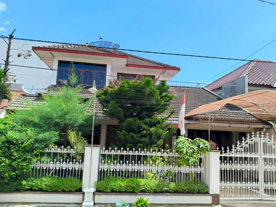 RUMAH 1,5 LANTAI, SEMI FURNISHED AREA KOTA KLATEN