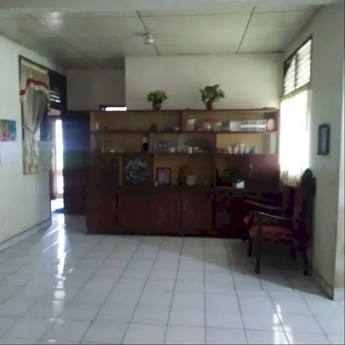 DI JUAL RUMAH UTAMA, BESERTA ISI DAN KONTRAKAN DISAMPINGNYA