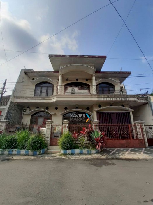 Dijual rumah kost dan tinggal di daerah bromo malang