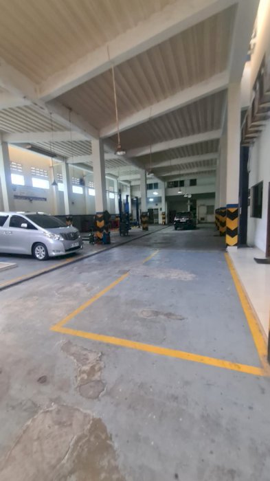 Dijual  Gudang + Kantor Showroom Bengkel Body Repair Mobil