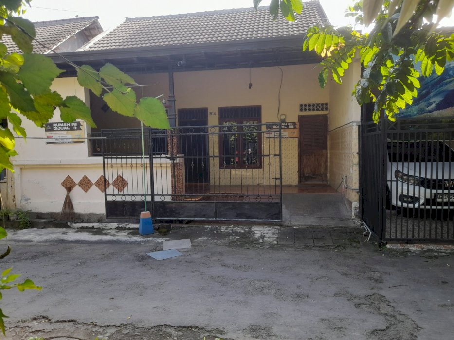 Rumah siap huni, lokasi strategis, aman nyaman
