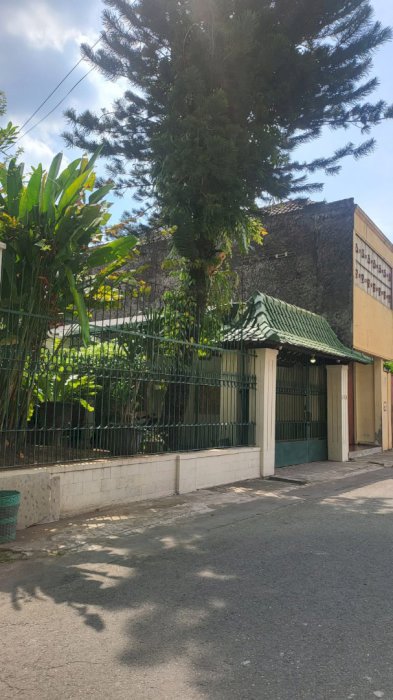 Di jual rumah siap huni di Karang Asem Laweyan Solo