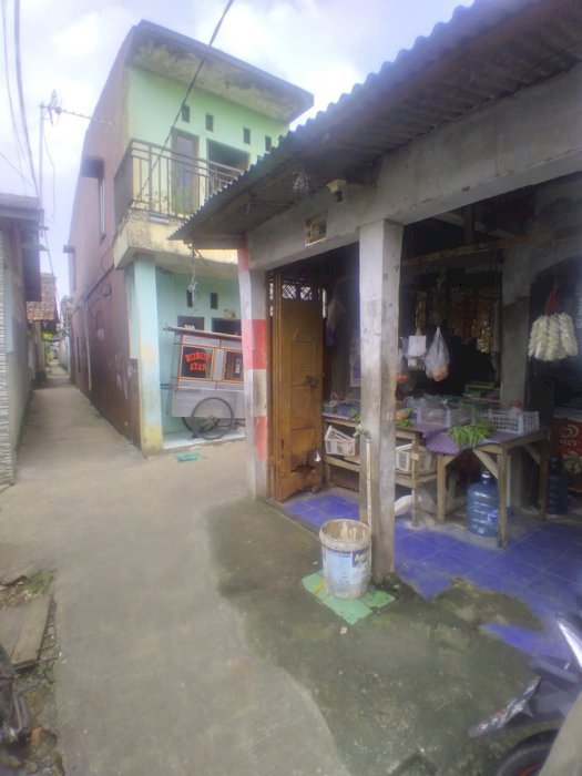 Di jual rumah,bisa buat usaha warung