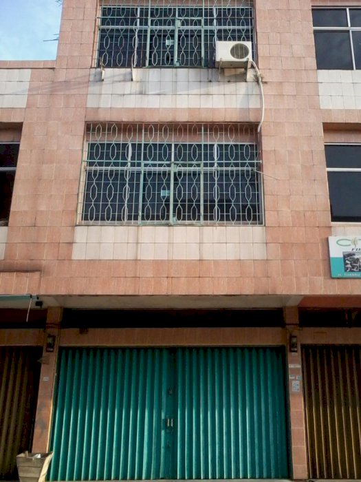 Di jual ruko 3 lantai lokasi strategis di Puri Nangka Indah Pekanbaru