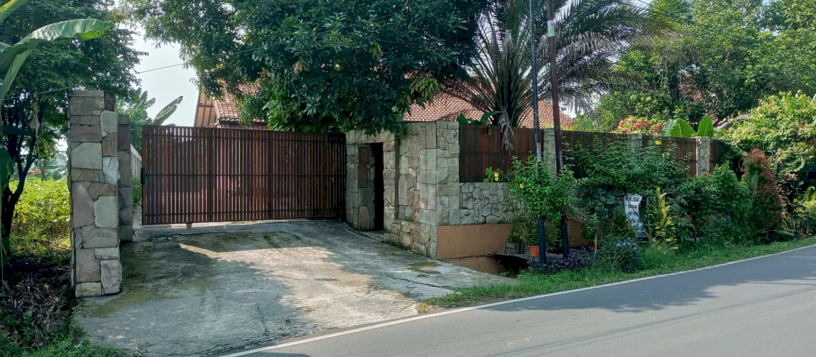 Dijual rumah dengan fasilitas menarik lokasi strategis kota purwakarta