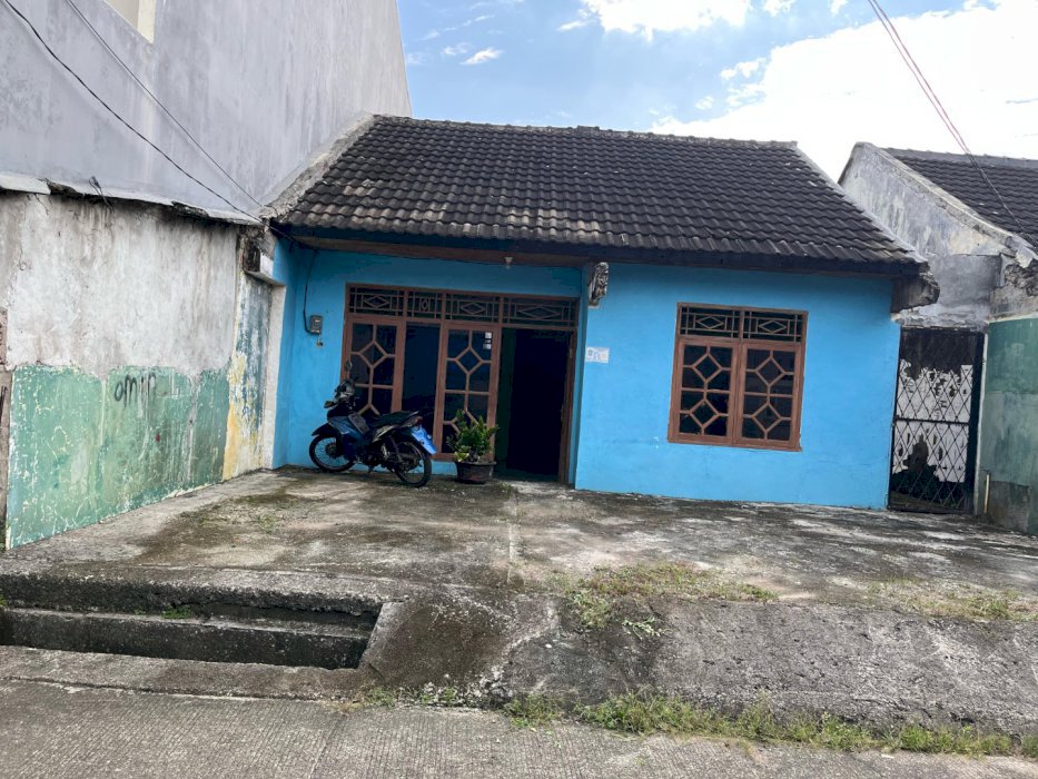 Di jual rumah lokasi strategis di Pondok Gede Bekasi butuh uang