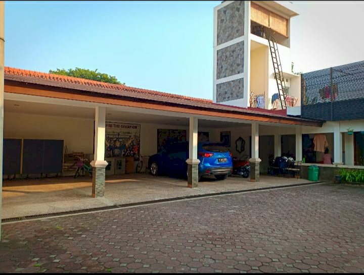 Di Jual Rumah Mewah Lokasi Strategis Di Jakasetia Bekasi Selatan