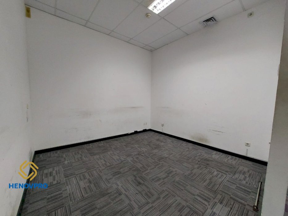 Soho Capital Office Space For Rent Mid Floor