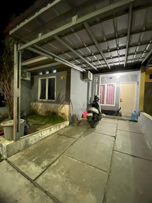Dijual murah rumah second minimalis di cluster fiore residence Ciledug