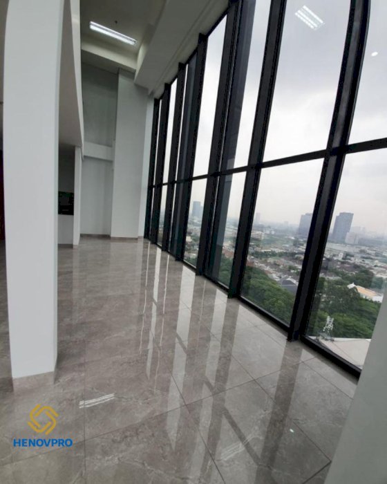 The Smith SOHO Disewa Office Posisi Hoek Best View