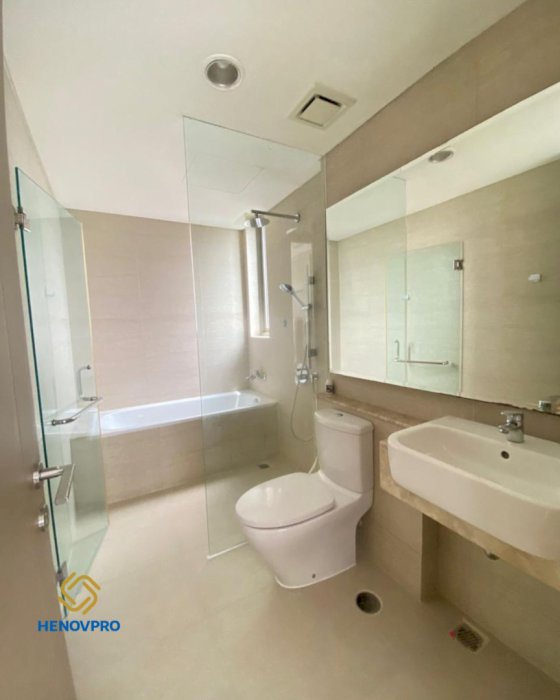 FOR RENT Gold Coast Apartment 2+1BR Furnish Best Unit Best City View