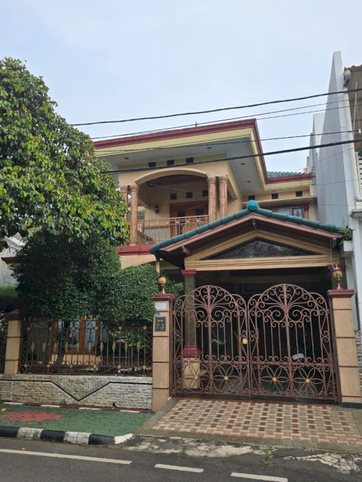 RUMAH BAGUS FULL FURNISHED MEWAH DI PERMATA TIMUR JAKARTA TIMUR
