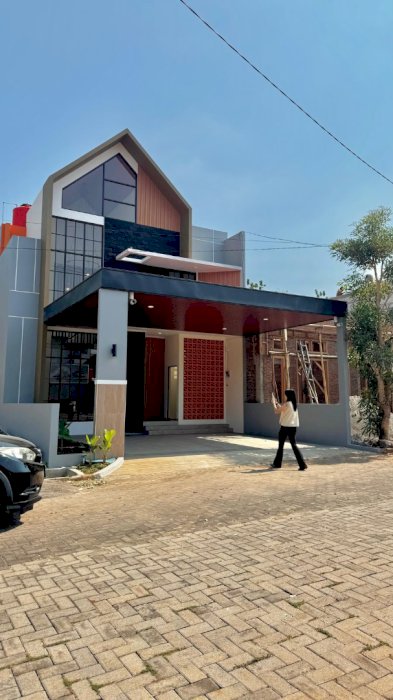 Di jual rumah full furnished di Graha Permata Surya Semarang
