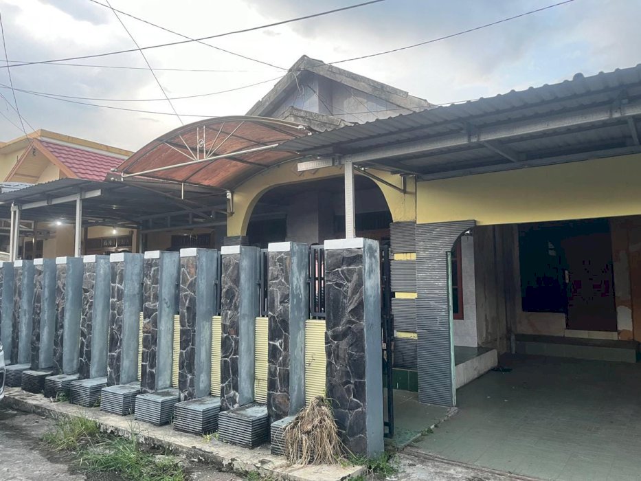 RUMAH SIAP HUNI HARGA 450 JUTA DI SULTAN ADAM BANJARMASIN - SHM