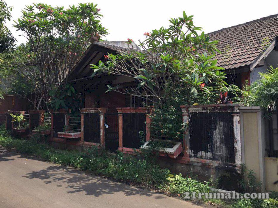 Rumah Besar Kosong Bukit Pamulang Indah Bebas Banjir