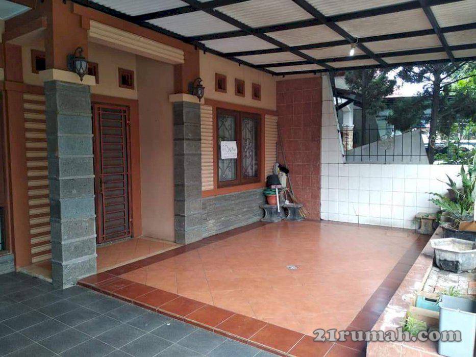 Dijual Cepat Rumah Keluarga Luas Tanah 160 M2 Harga 2.2 M (Nego)