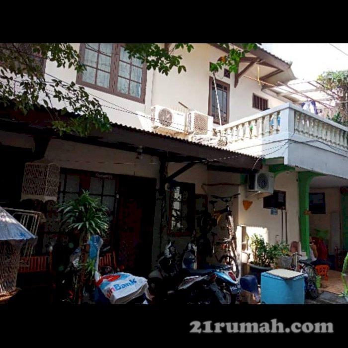 Di jual cepat rumah 2lantai  untuk keluarga kecil 