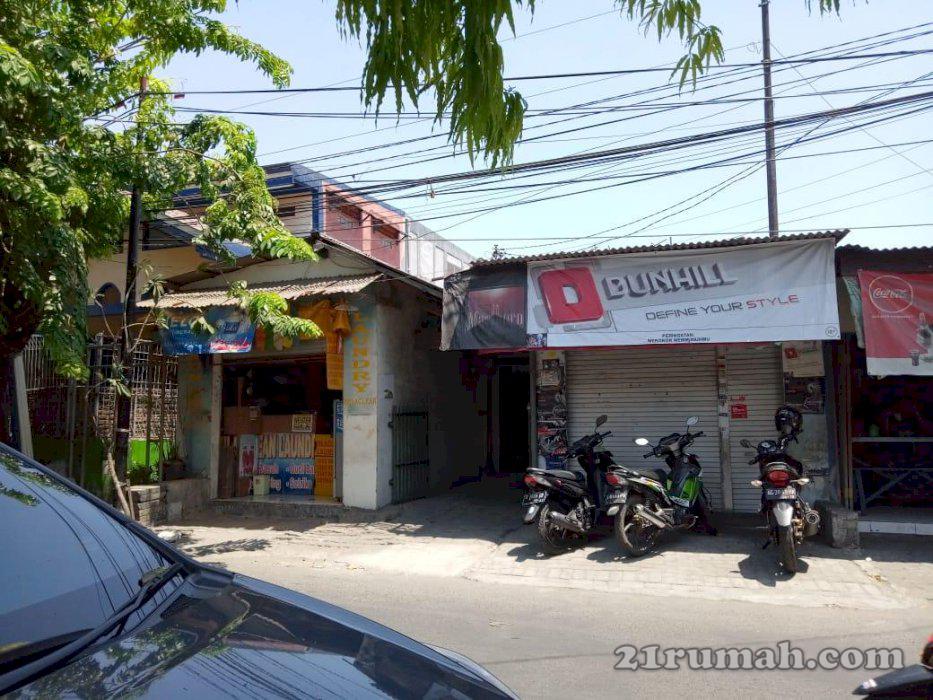 Dijual Rumah di Pinggir Jalan