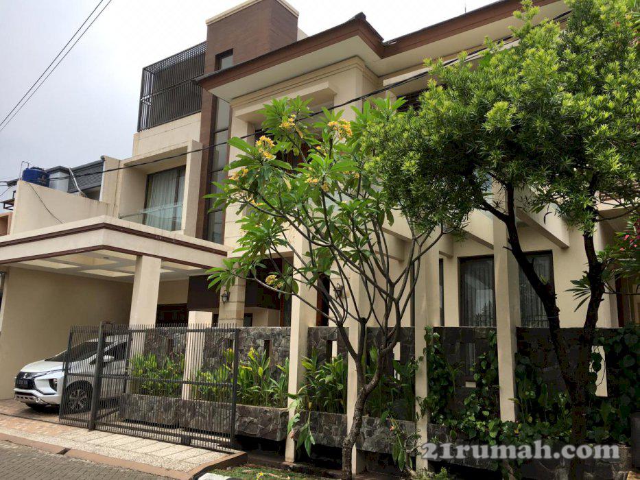 Rumah Mewah Full Renovasi di Kemang Pratama Bekasi