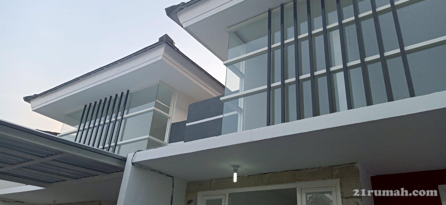 Promo Harga Penutuupan Tahun, Rumah Lux Tropicana Town House, Medokan Ayu Sby
