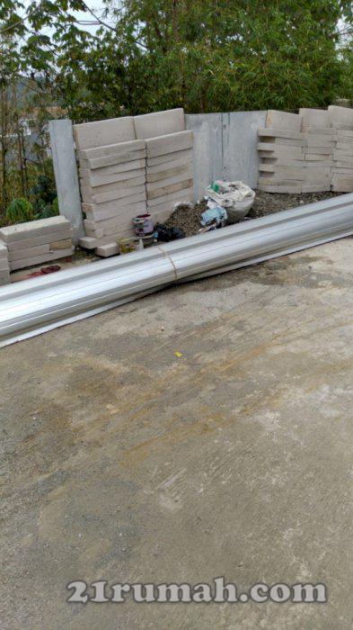 Jual rumah tinggal pinggir jalan