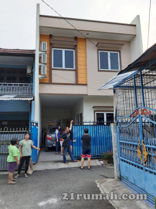 Di jual Rumah 2 Lantai Lokasi menceng jakarta barat 