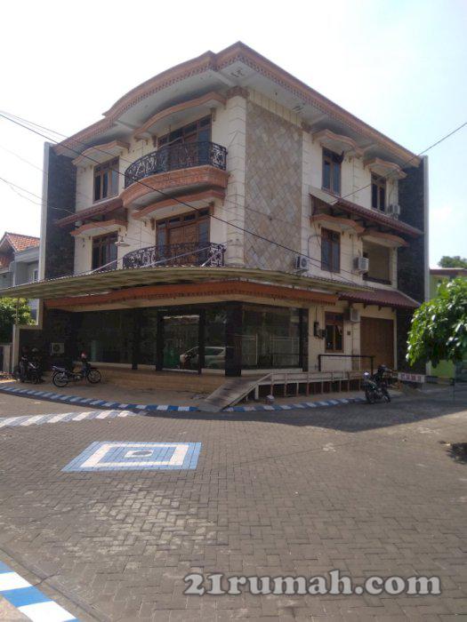 Rumah second murah siap huni 3 lantai Puri indah cemengkalang Sidoarjo