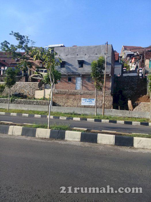 RUMAH MINIMALIS di PINGGIR JALAN PERSIS