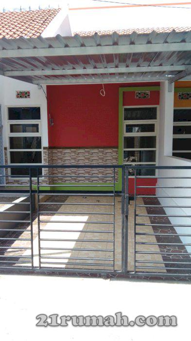 Rumah bagus minimalis 2 lantai murah di Bumiaji Batu