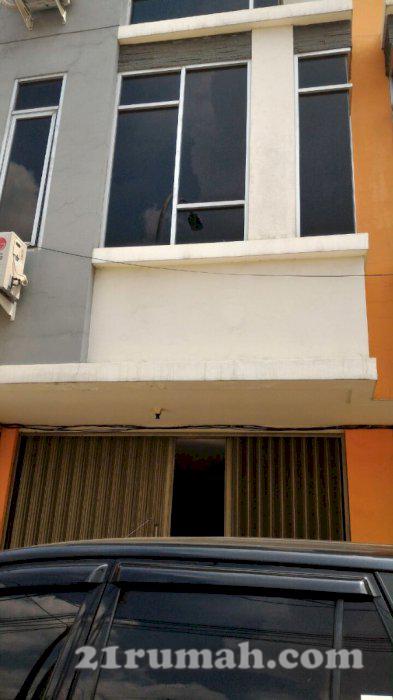 Ruko 3 lantai di jl daanmogot km 22