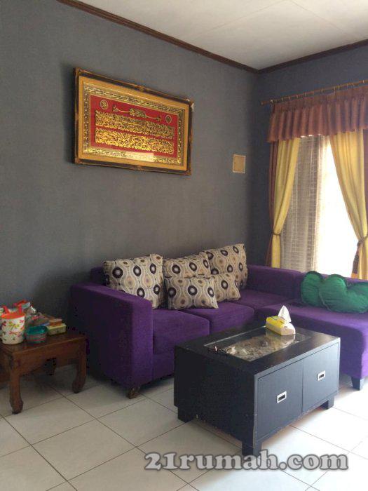 Rumah siap huni 2lt dg lokasi strategis
