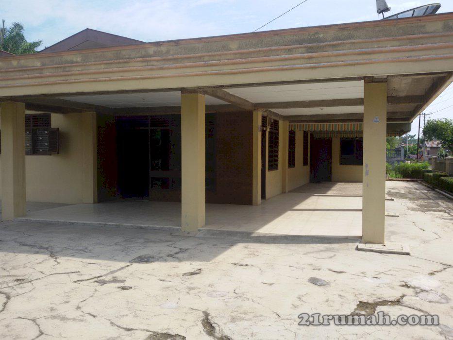 Dijual rumah beserta tanahnya 