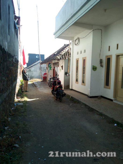 Rumah bagus 2 lantai di pusat kota Jl. Minsuarso Batu