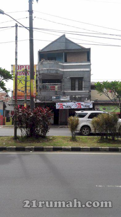 Jual ruko 3 lantai 5 kamar 3 kamar mandi 
