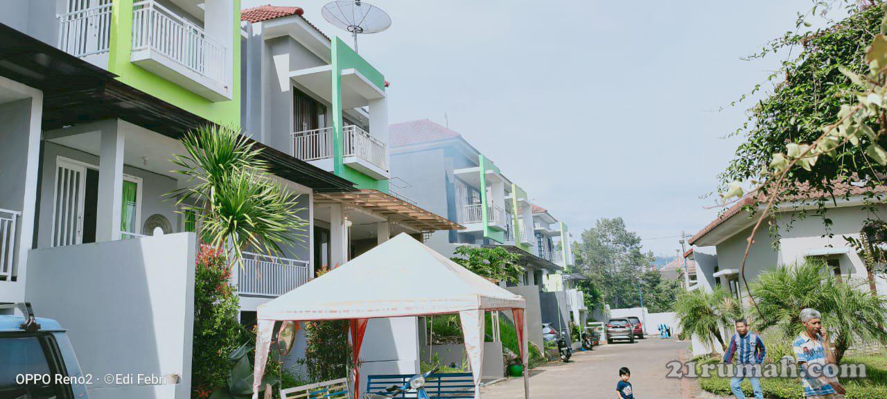 Rumah 2 lantai murah dan bagus di Kota Batu