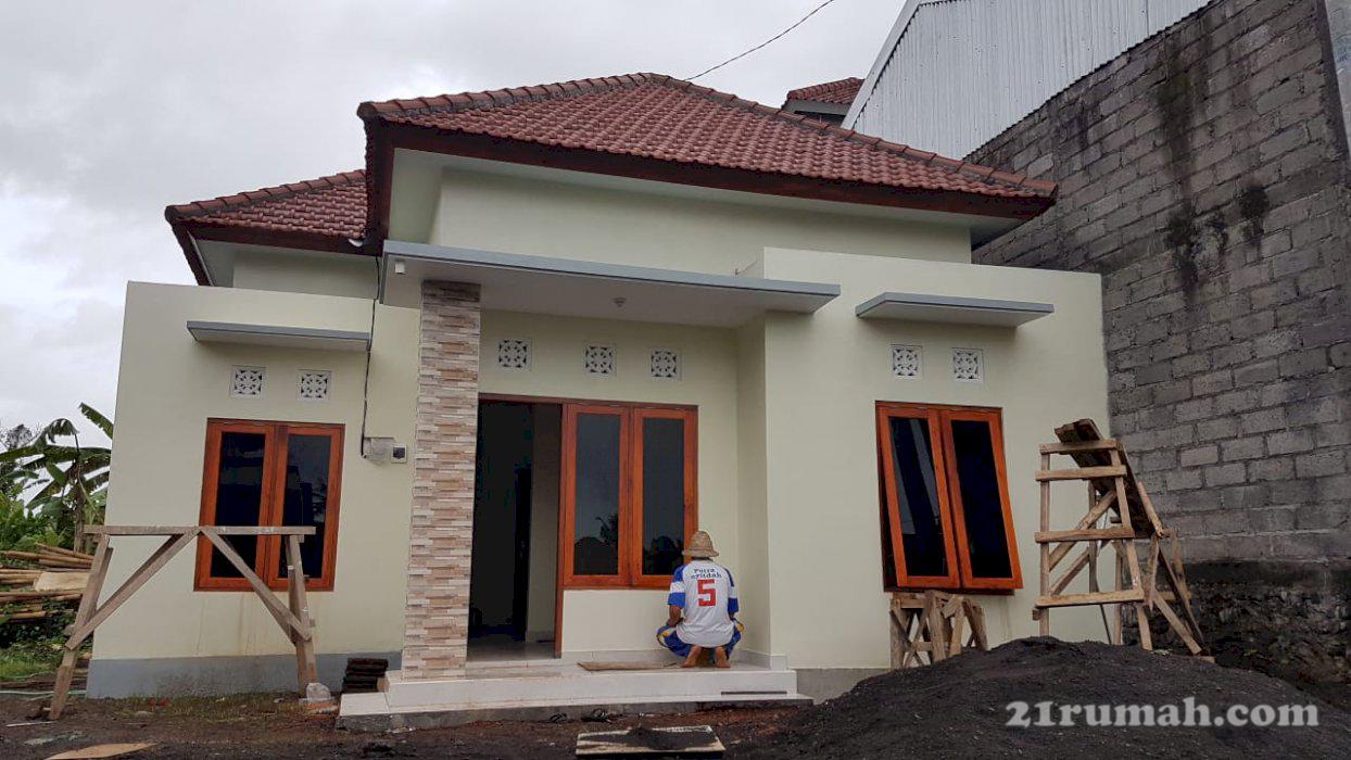 Rumah baru minimalis harga murag, siap huni huni. 
