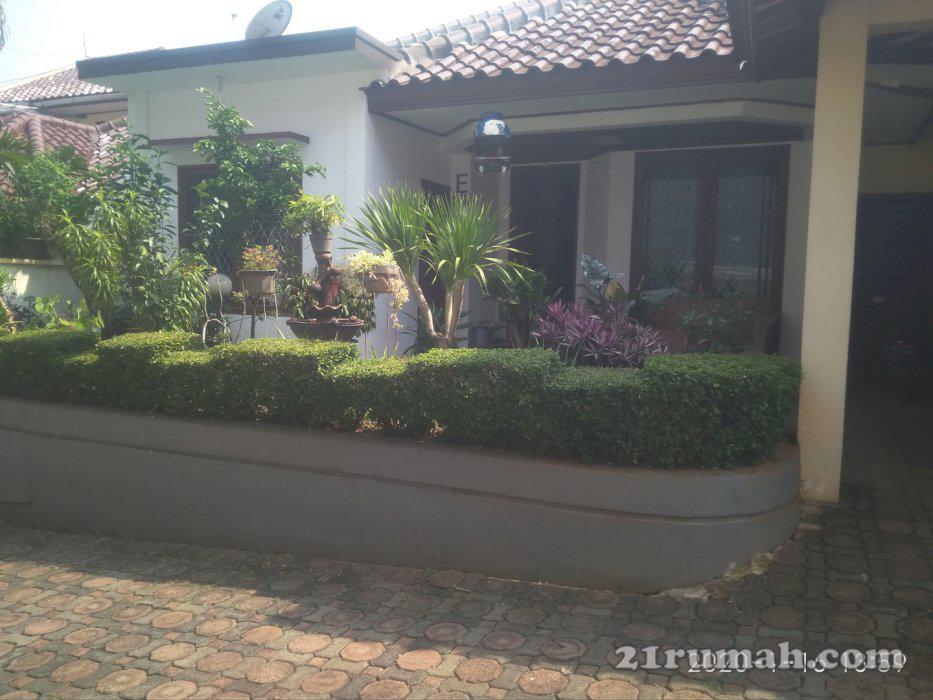 dijual,rumah asri dlm cluster,pinggir jalan raya,ragunan,jaksel