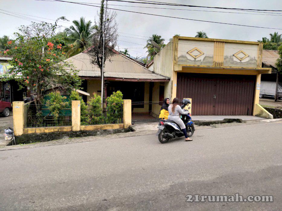 Dijual rumah dan tanah di jln raya ok ndarung,